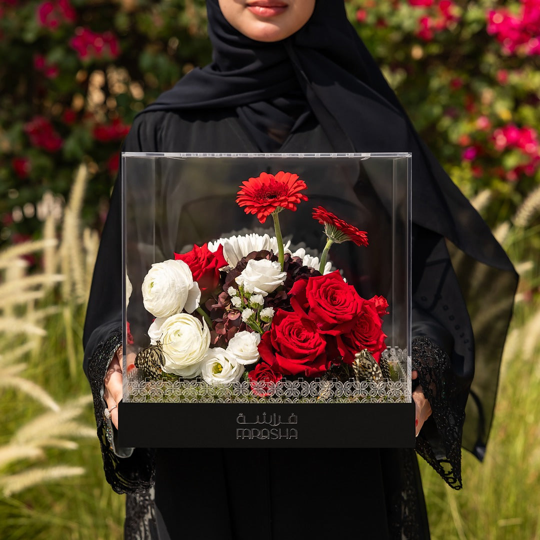 Farasha Box - Elegant Red & White