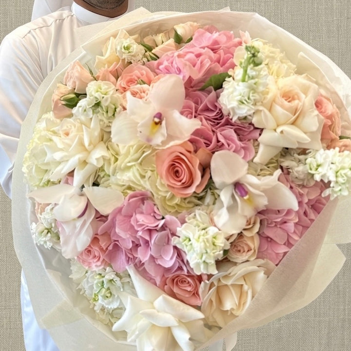 Flower Bouquet - Rosé Cloud